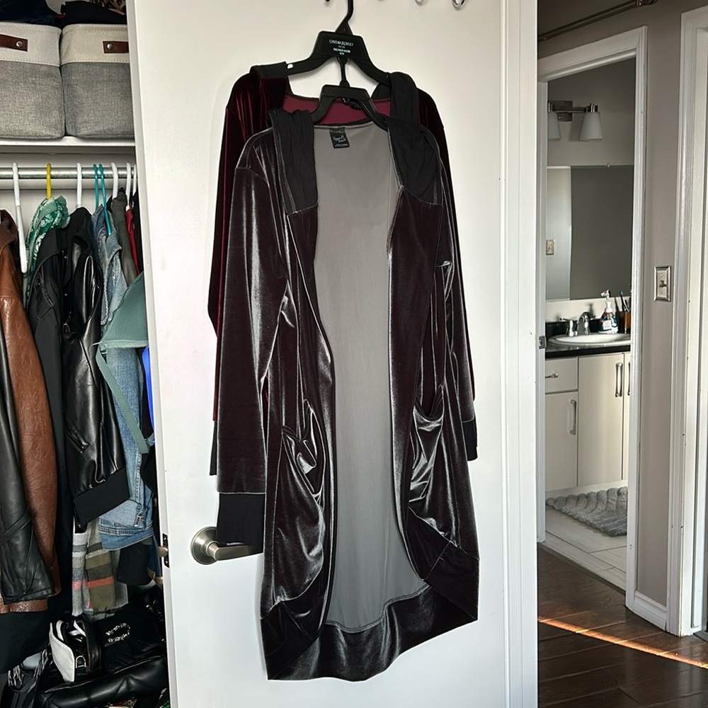 BOGO: beautifull luxuriouss long velvet hooded sweaters